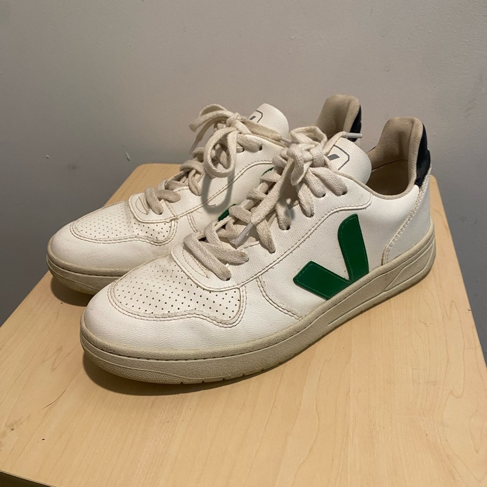 Veja Women's Cream and Green Athletic Shoes